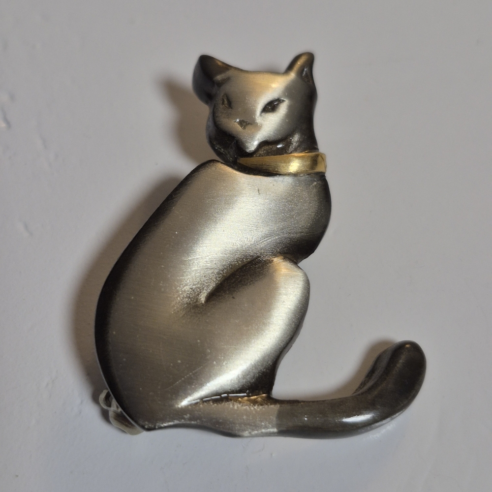 Vintage Siamese Cat Brooch Pin with Gold-tone Collar Mark Shields Pewter